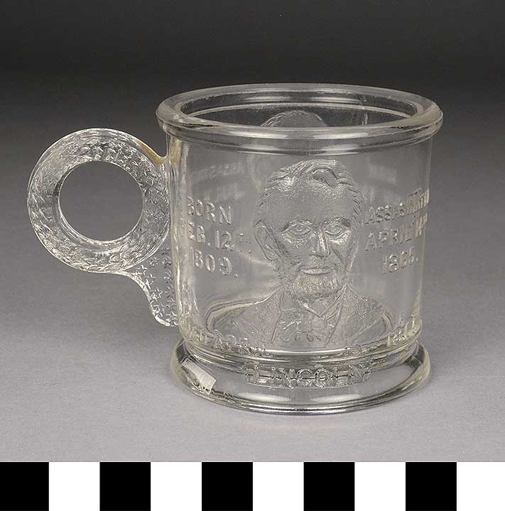 Thumbnail of Commemorative Mug: Garfield-Lincoln (2017.06.0088)