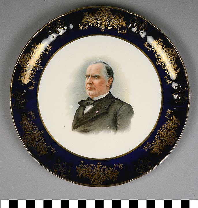 Thumbnail of Commemorative Plate (2017.06.0138)