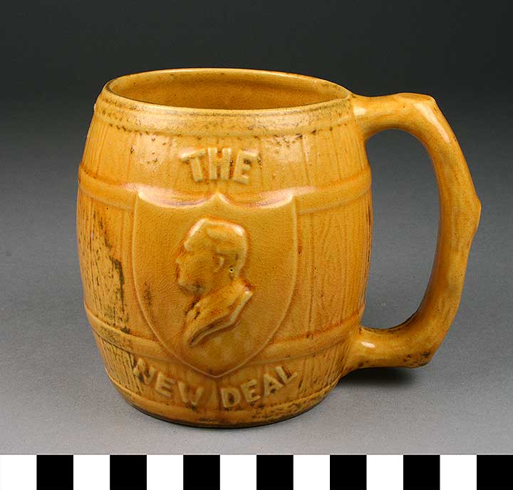 Thumbnail of Mug: FDR Bust (2017.06.0204)