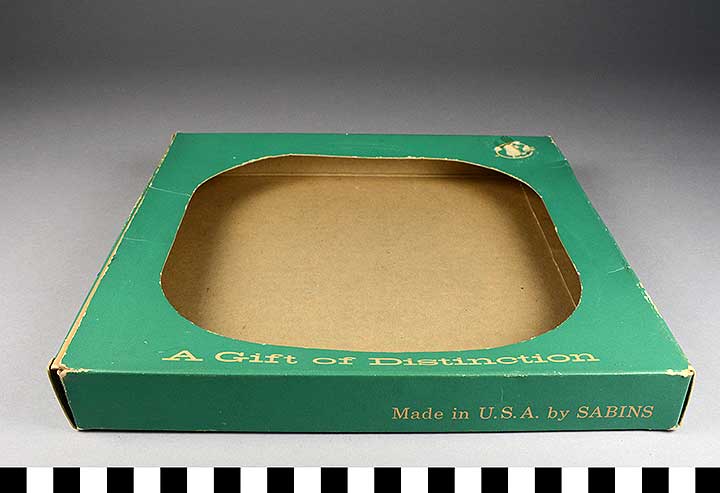Thumbnail of Commemorative Plate Box (2017.06.0224B)