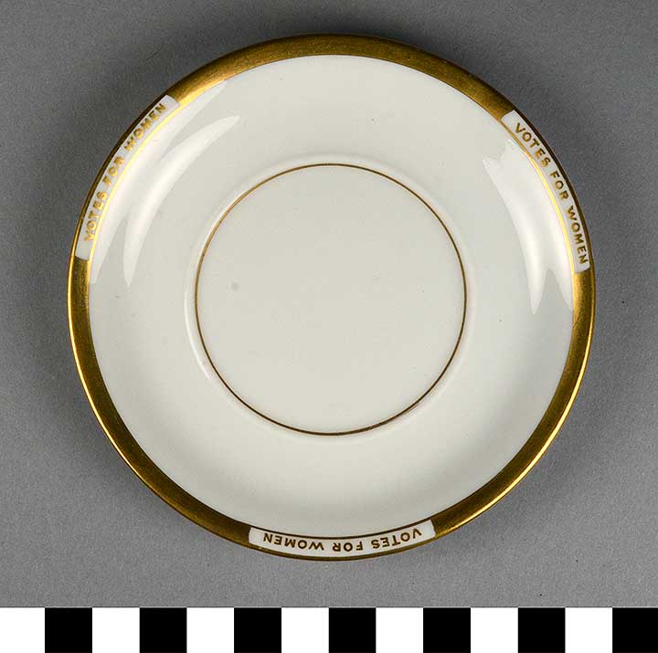 Thumbnail of Set: Saucer (2017.06.0239B)