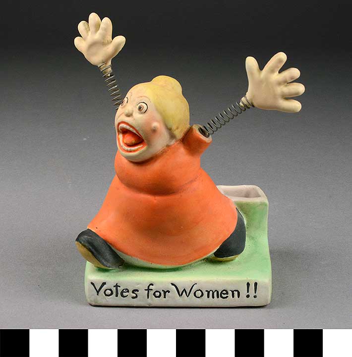 Thumbnail of Figurine: 