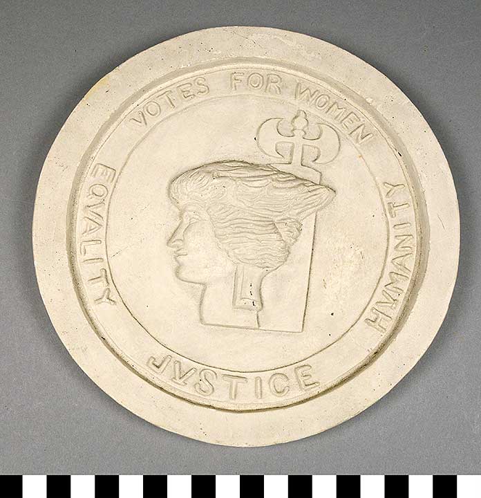 Thumbnail of Plaque (2017.06.0269)