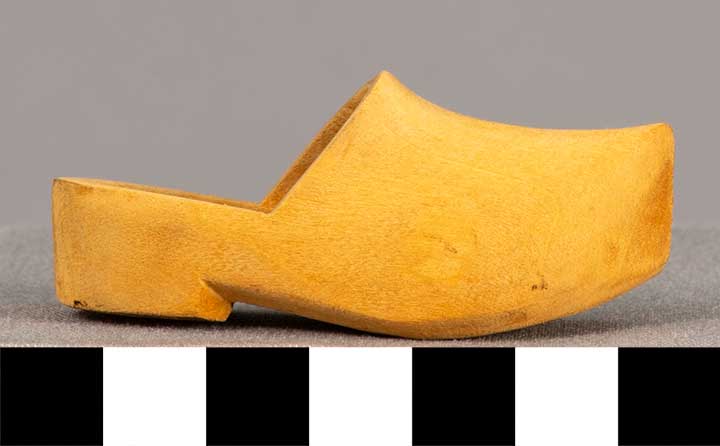 Thumbnail of Female Doll: Shoe (1913.07.0028E)