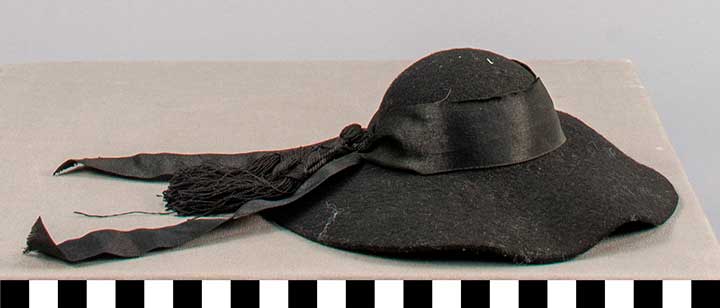 Thumbnail of Female Doll: Hat (1913.07.0032C)