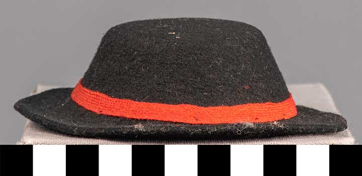 Thumbnail of Male Doll: Hat (1913.07.0059C)