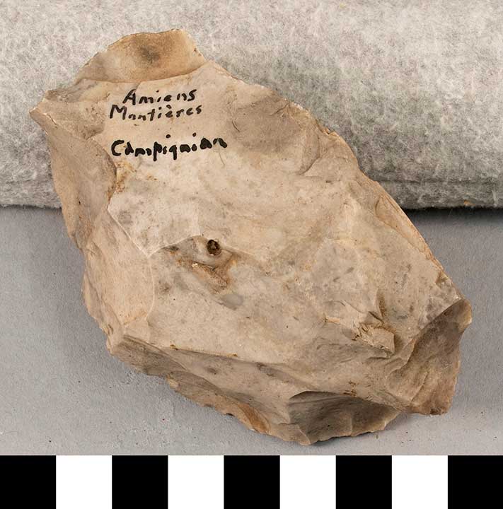 Thumbnail of Stone Tool: Core (1924.02.0571)