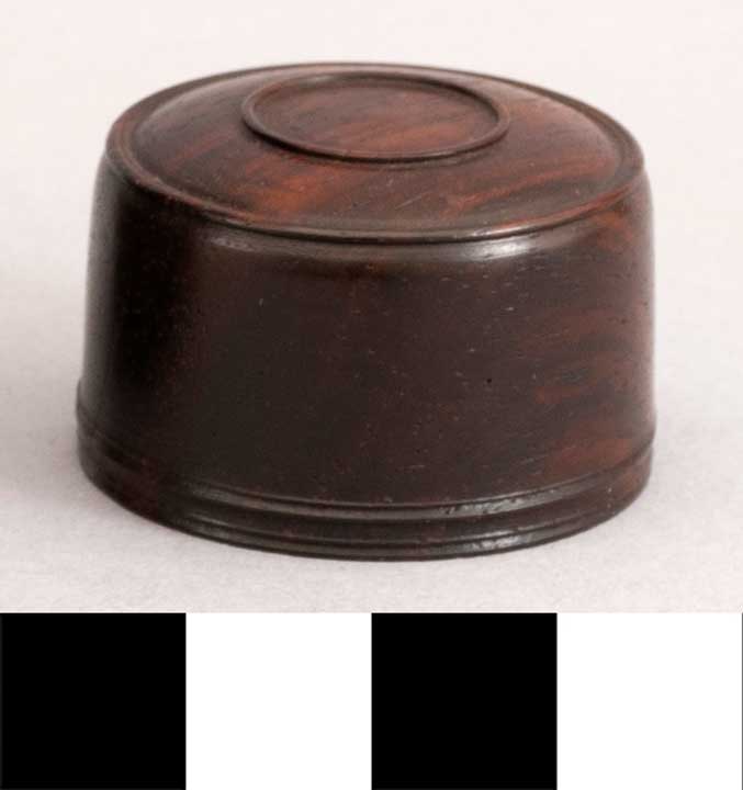 Thumbnail of Tea Caddy Lid (2004.13.0014B)