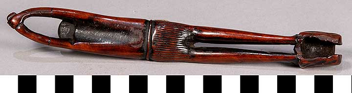 Thumbnail of Kiseruzutsu, Pipe Set: Pipe Holder (2020.06.0056B)