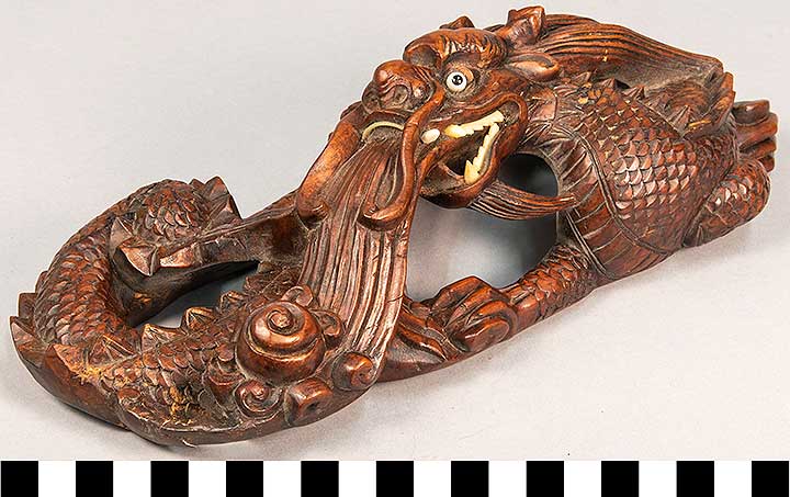 Thumbnail of Plaque: Dragon (2020.06.0124)