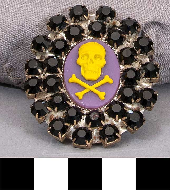 Thumbnail of Drag Costume, Ring with Skull  (2021.05.0004)