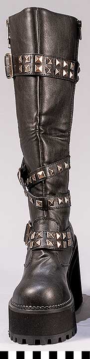 Thumbnail of GEO Costume: Right Boot (2022.04.0009A)