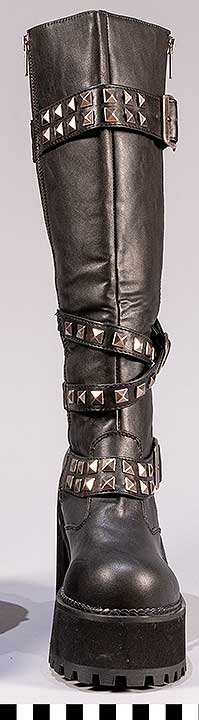 Thumbnail of GEO Costume: Left Boot (2022.04.0009B)