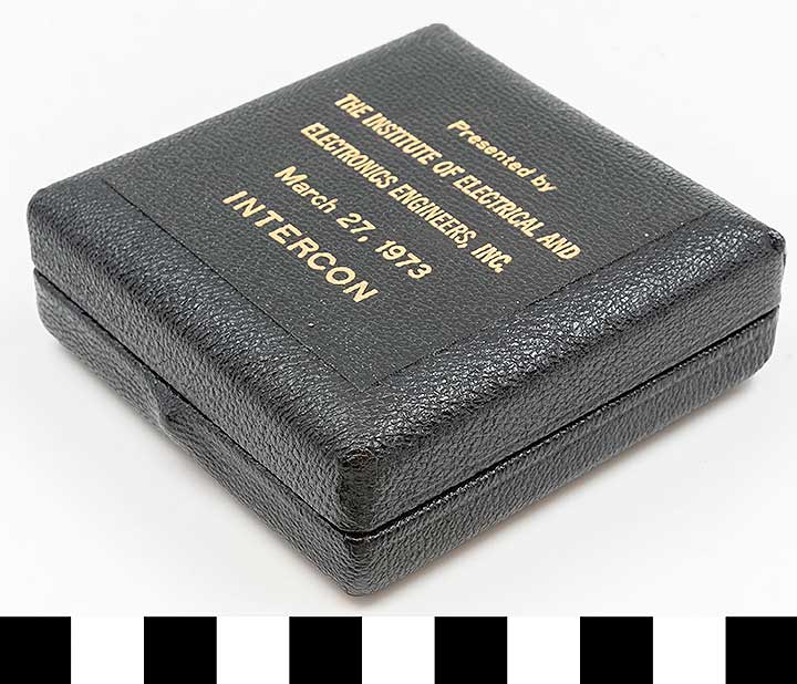Thumbnail of Commemorative Medal Case: 25th Anniversary of the Invention of the Transistor Presented by the Institute of Electrical and Electronics Engineers, Inc. (1991.04.0019B)
