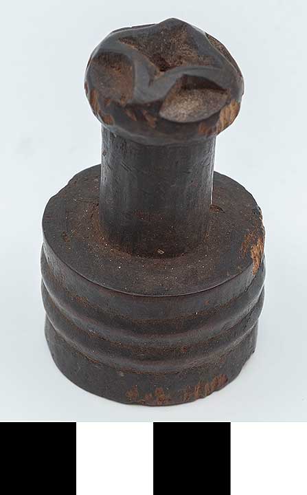 Thumbnail of Snuff Bottle: Lid (2014.03.0317B)