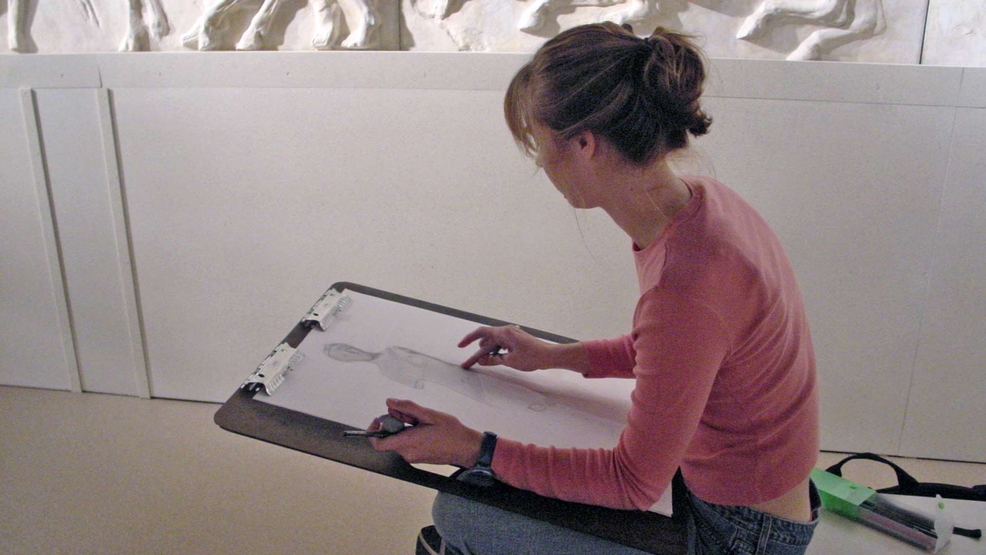 Student artists visit the Museum overview image