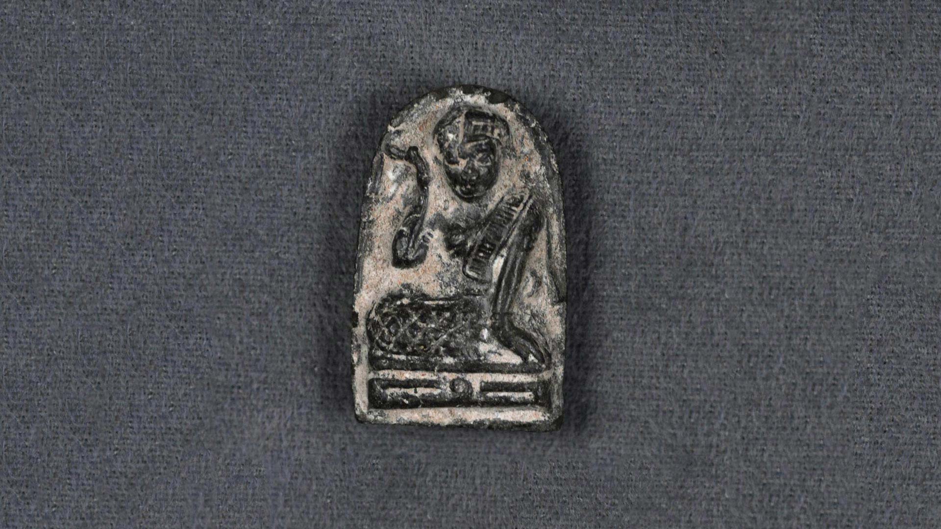 Featured Object: Nang Kwak Amulet overview image