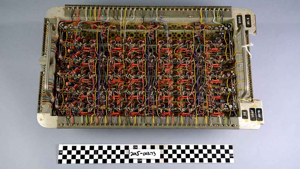 Illiac component, full of colorful wires