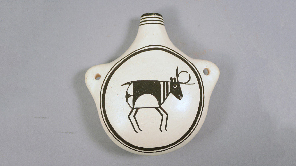 Beige ceramic painting pot with a brown deer painted on the front