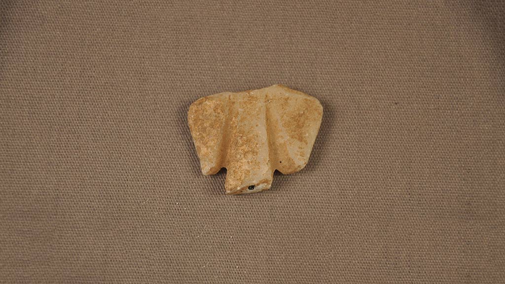 Figurine Fragment, Torso, Stargazer (2000.17.0123)