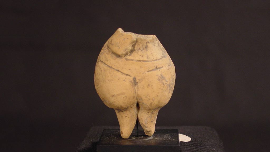 Venus Figurine Fragment (2000.17.0108)
