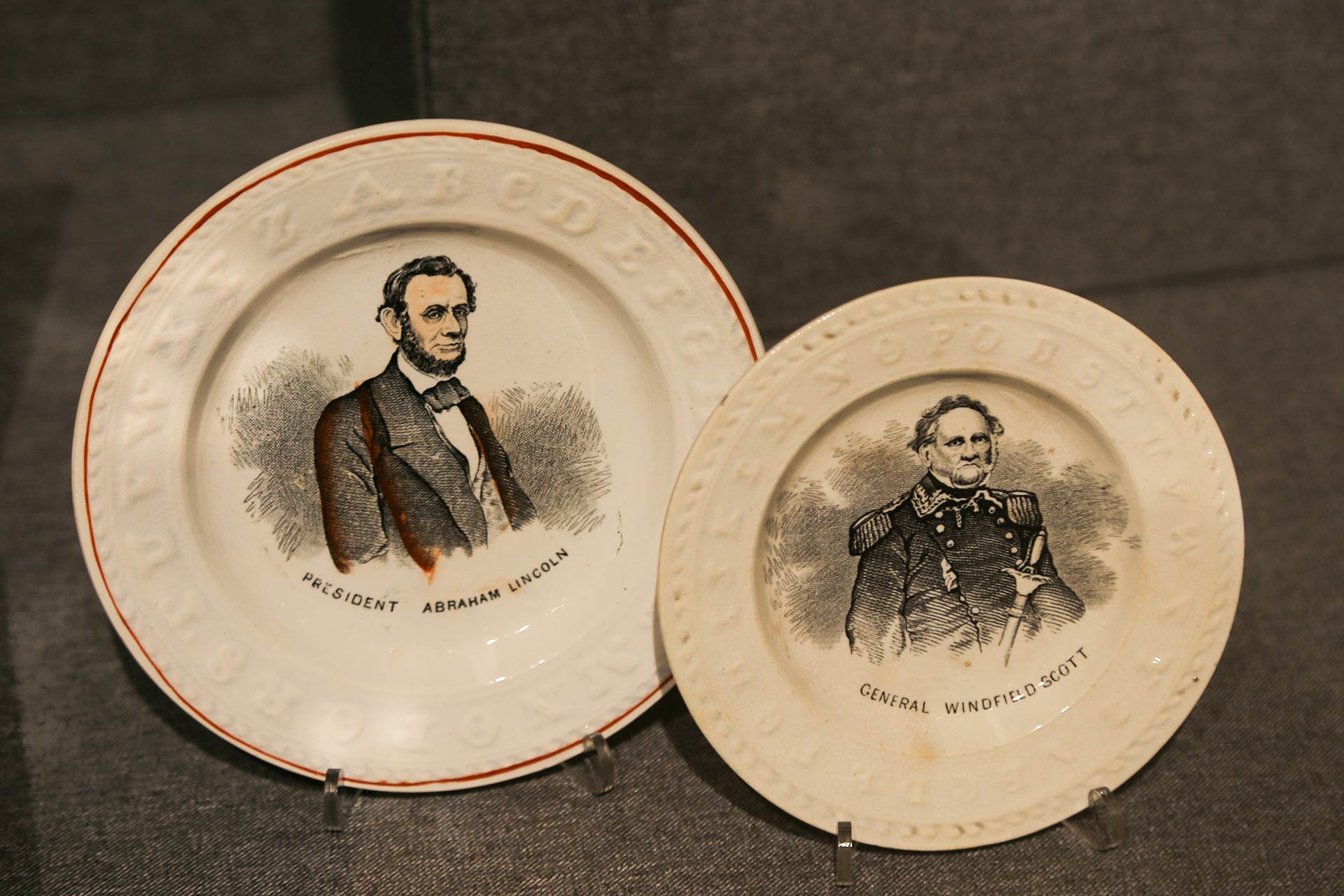 plates with the images of Abraham Lincoln and General Windfield Scott