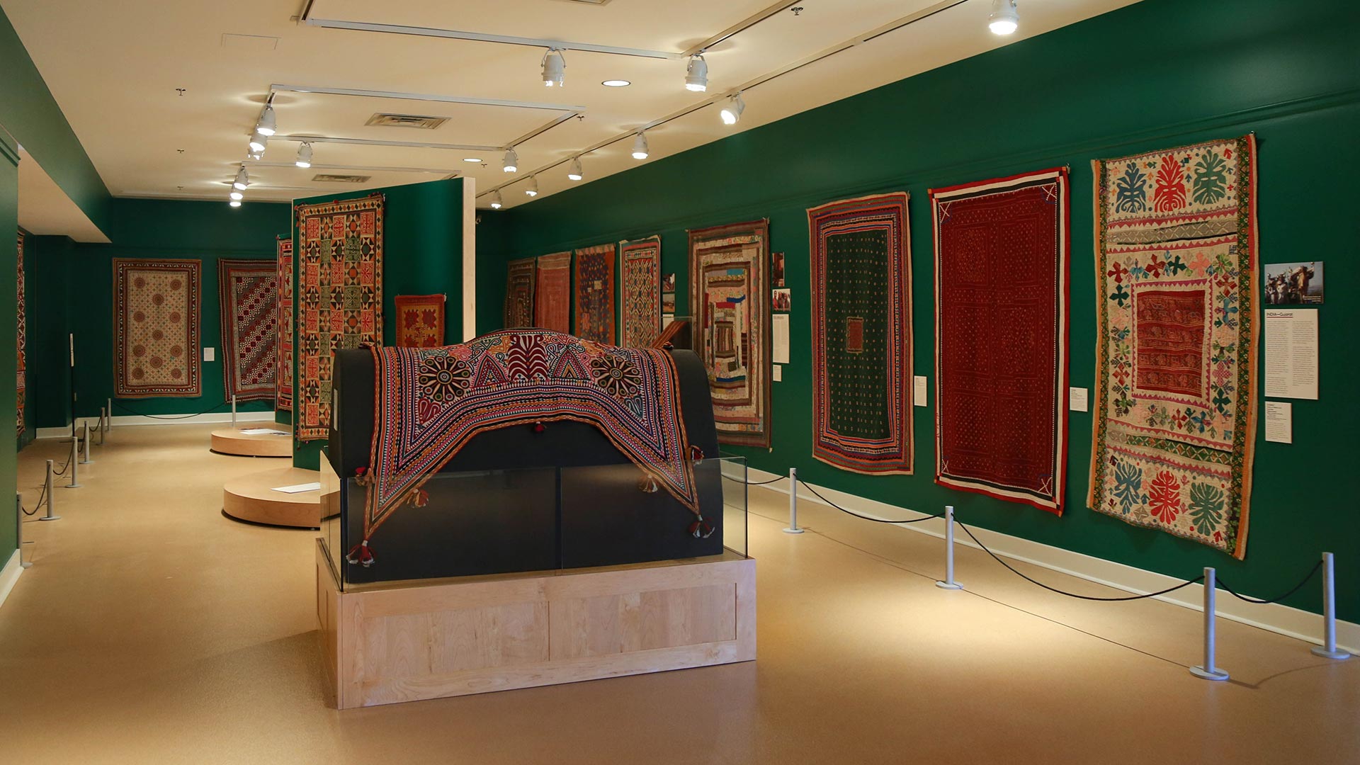 South Asian Seams: Quilts from India, Pakistan & Bangladesh overview photo